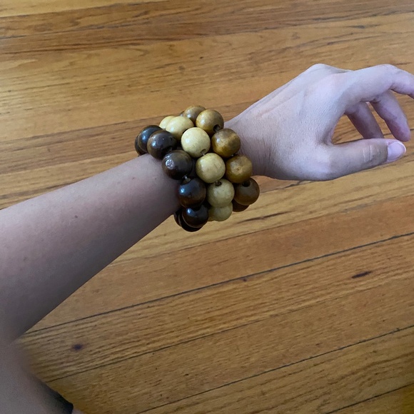 Kendi Amani wood ball bracelets (set of 3), color: multi brown - Picture 2 of 11
